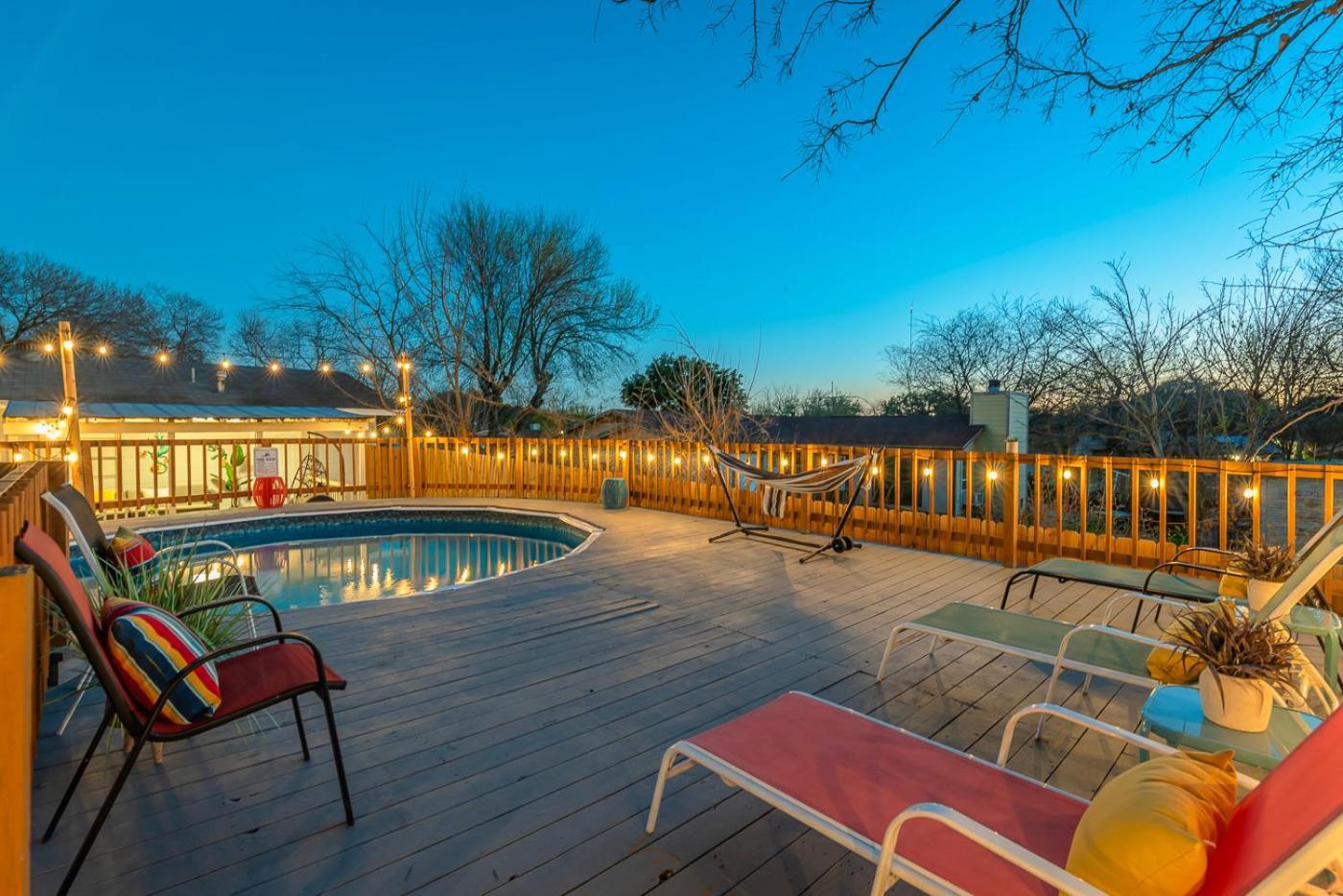 Game Room, Pool & Fire Pit At The Medical Center ซานอันโตนิโอ ภายนอก รูปภาพ