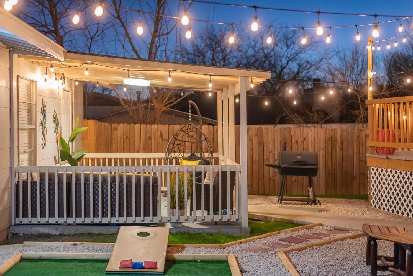 Game Room, Pool & Fire Pit At The Medical Center ซานอันโตนิโอ ภายนอก รูปภาพ