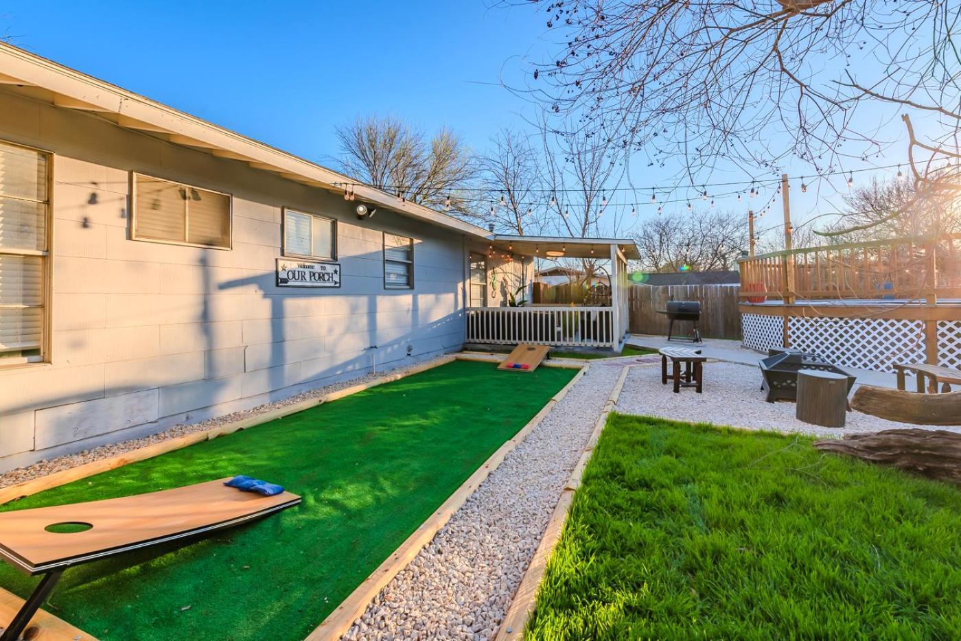 Game Room, Pool & Fire Pit At The Medical Center ซานอันโตนิโอ ภายนอก รูปภาพ