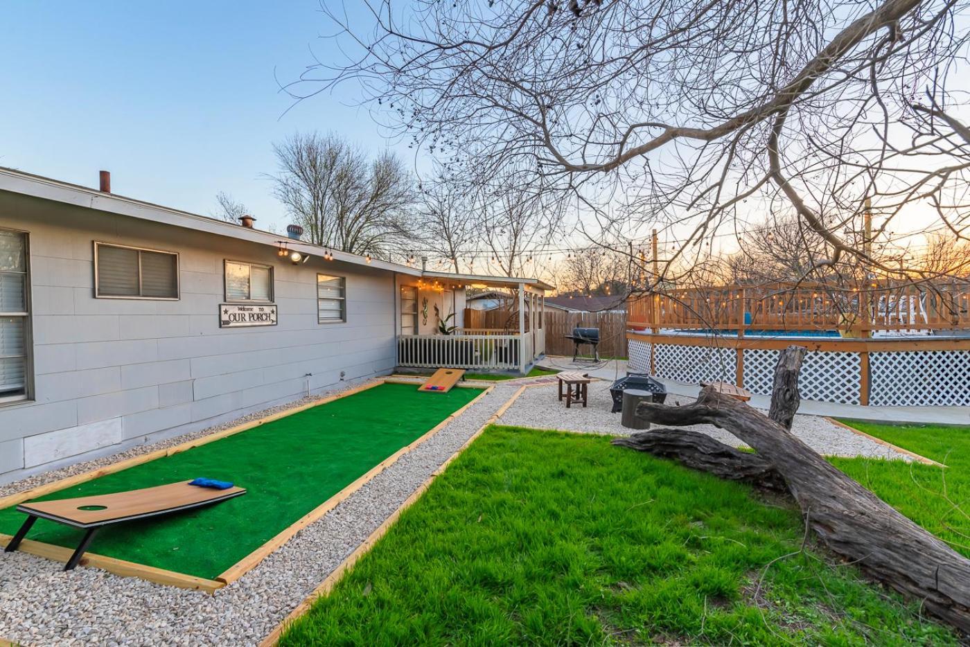 Game Room, Pool & Fire Pit At The Medical Center ซานอันโตนิโอ ภายนอก รูปภาพ